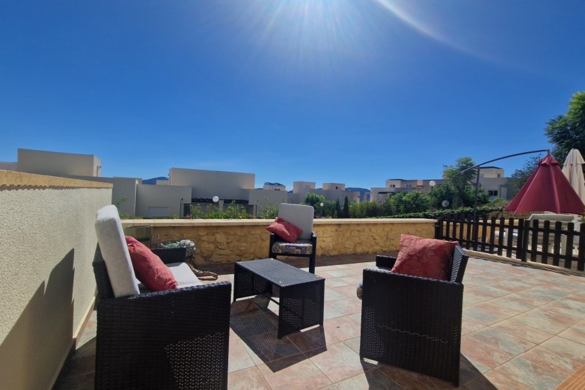 Reventa - Semi Detached -
Relleu - Inland