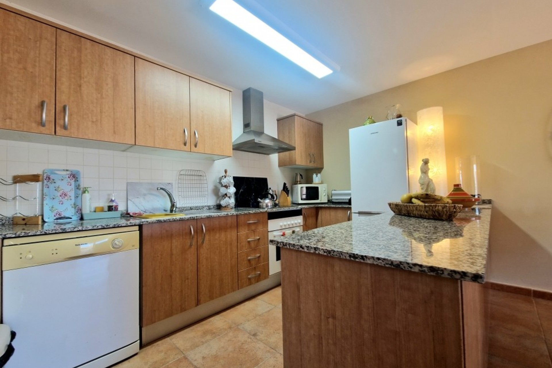 Reventa - Semi Detached -
Relleu - Inland