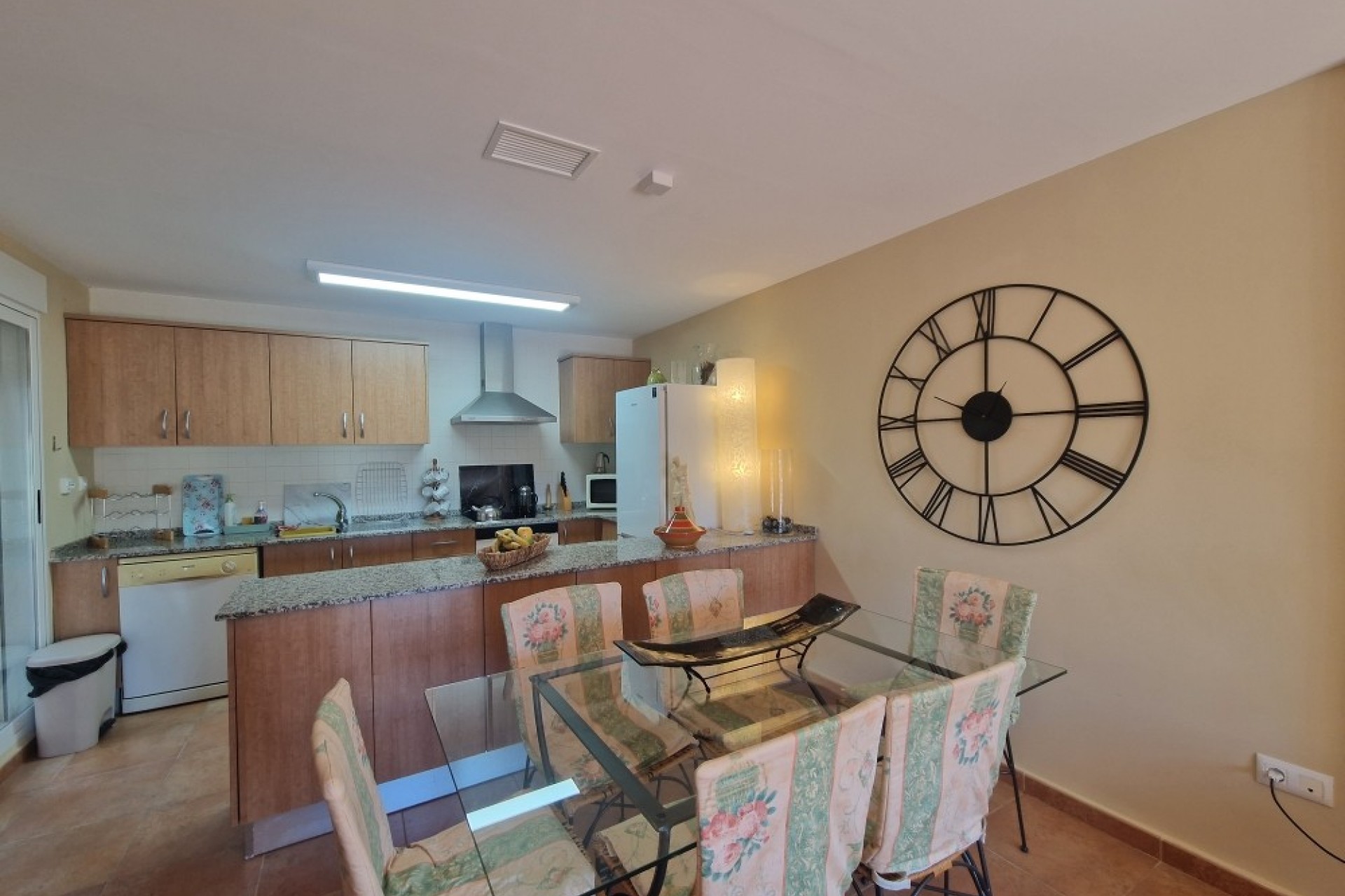 Reventa - Semi Detached -
Relleu - Inland