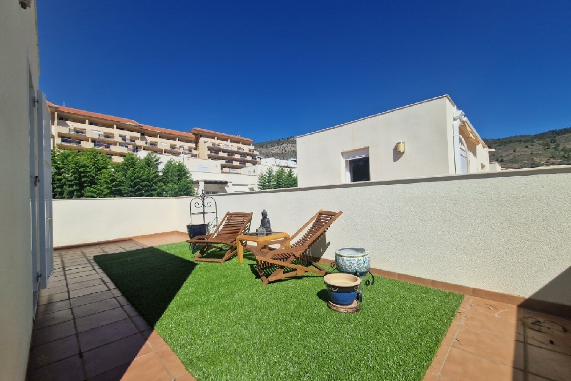 Reventa - Semi Detached -
Relleu - Inland