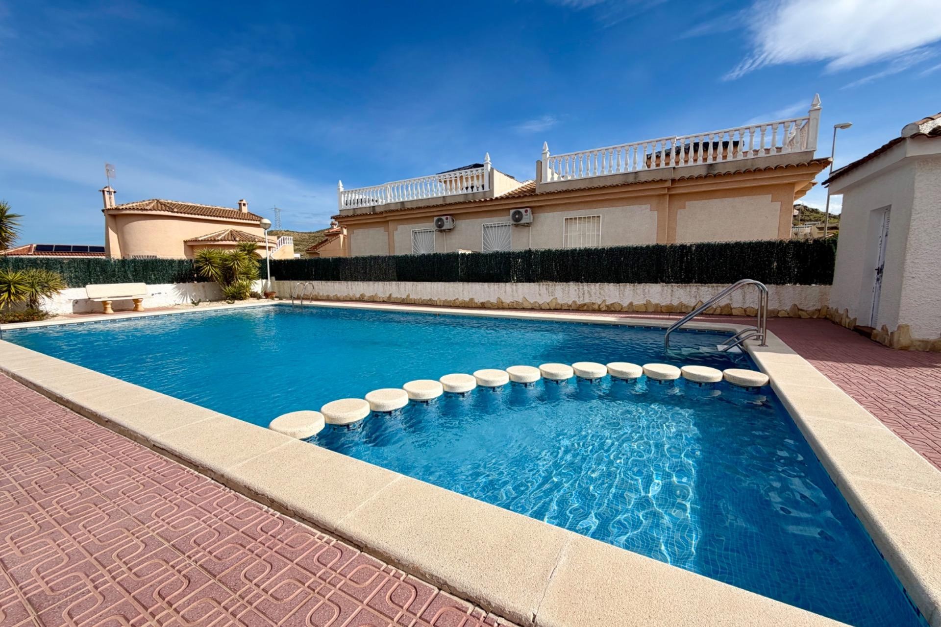 Reventa - Semi Detached -
Rojales - Pueblo