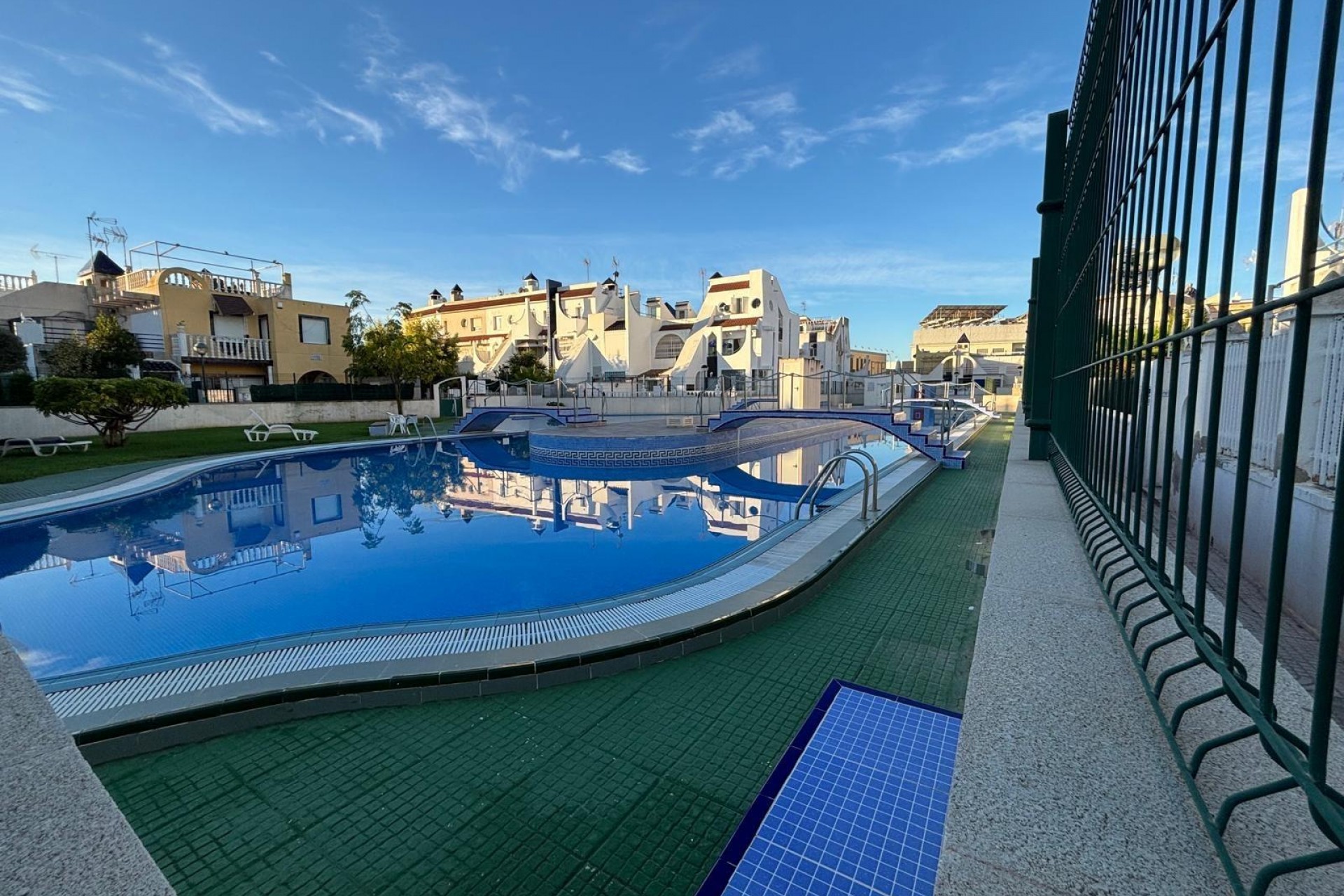 Reventa - Semi Detached -
Torrevieja - Carrefour