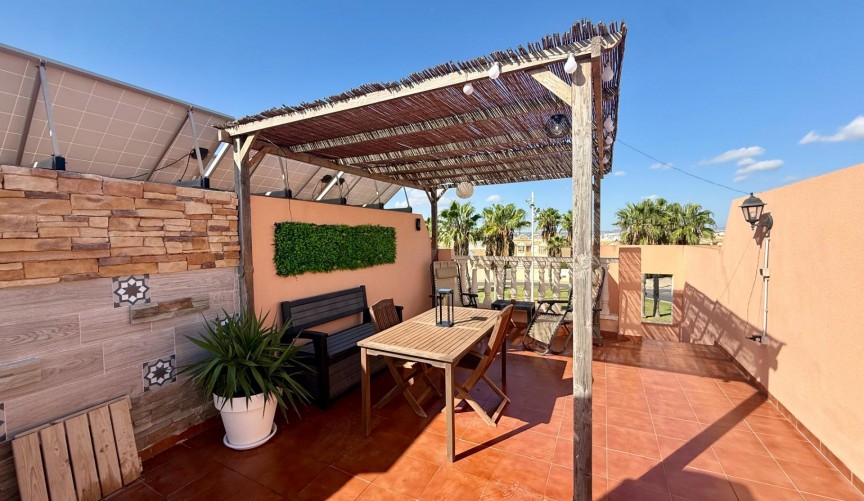 Reventa - Semi Detached -
Torrevieja - El Limonar