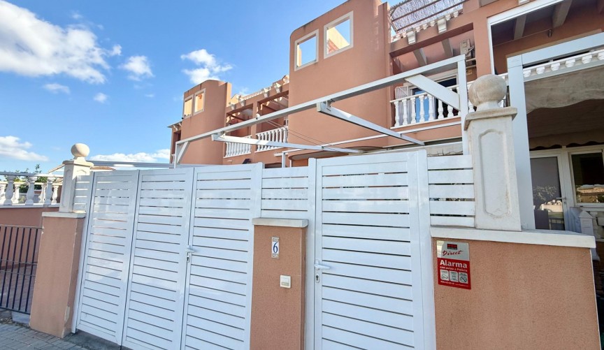 Reventa - Semi Detached -
Torrevieja - El Limonar