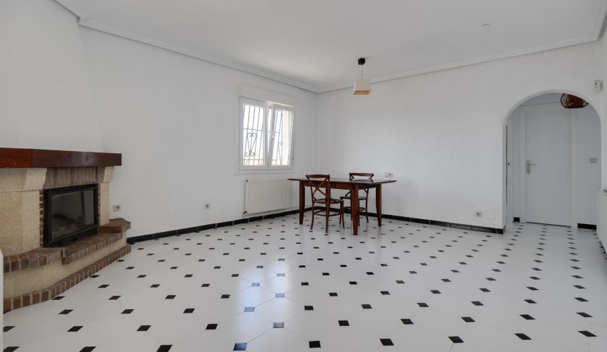 Reventa - Semi Detached -
Torrevieja - La Siesta - El Salado - Torreta