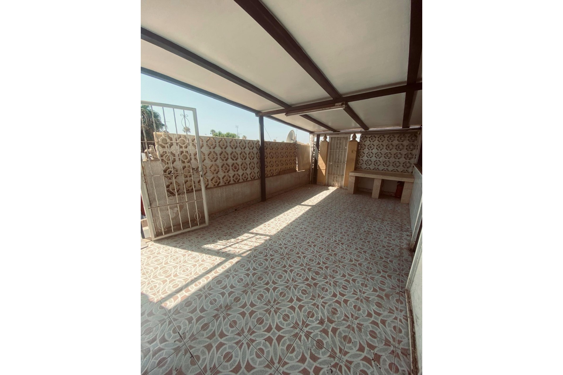 Reventa - Semi Detached -
Torrevieja - Parque Acuático - Sector 25