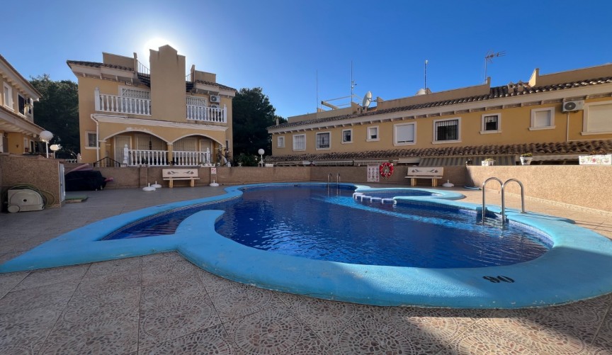 Reventa - Town House -
Algorfa - Inland