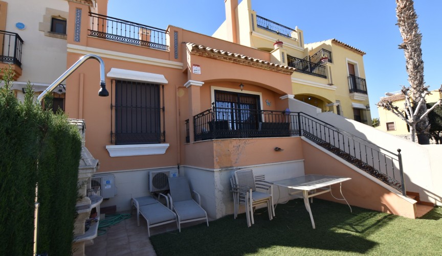 Reventa - Town House -
Algorfa - Inland