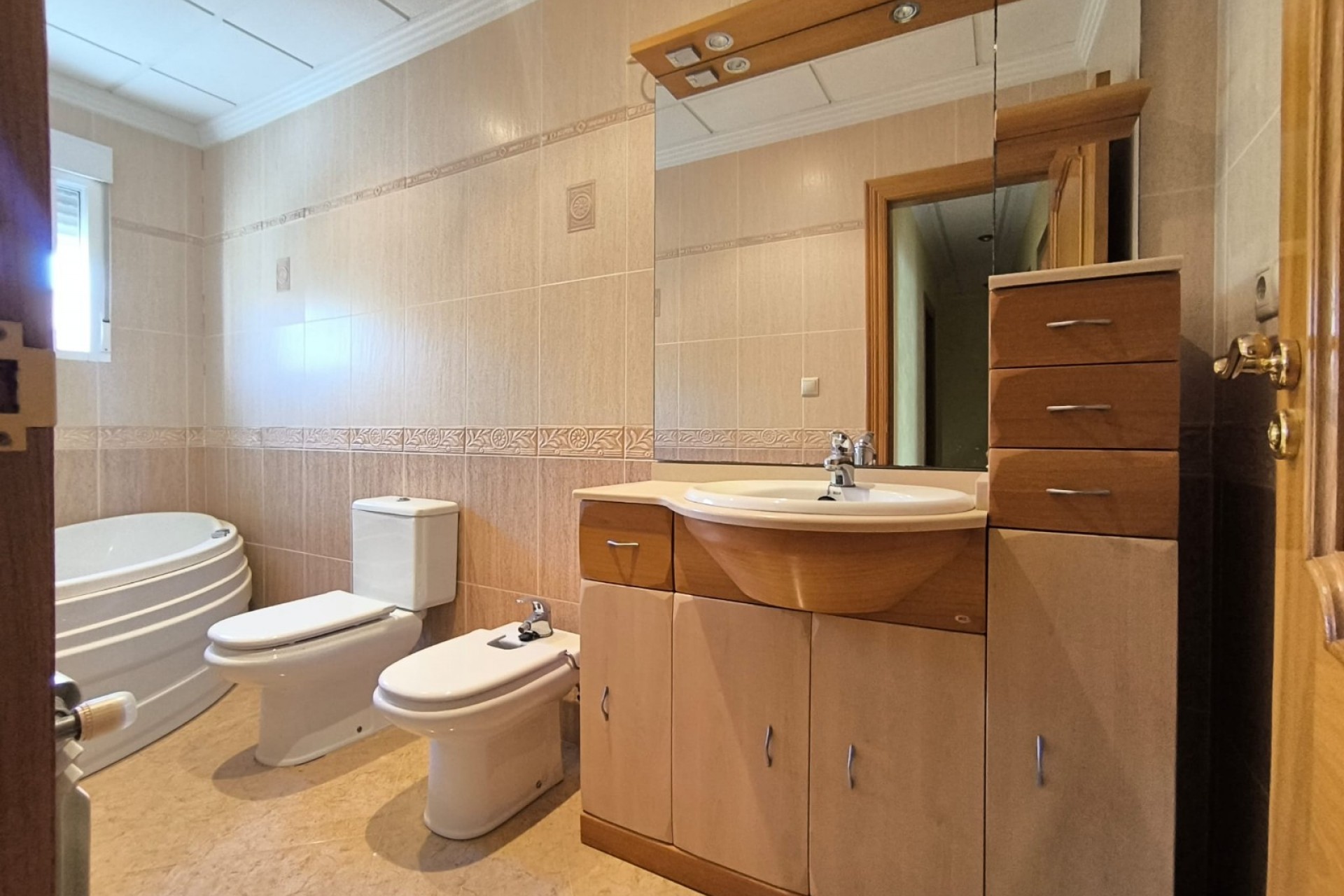 Reventa - Town House -
Algueña - Inland