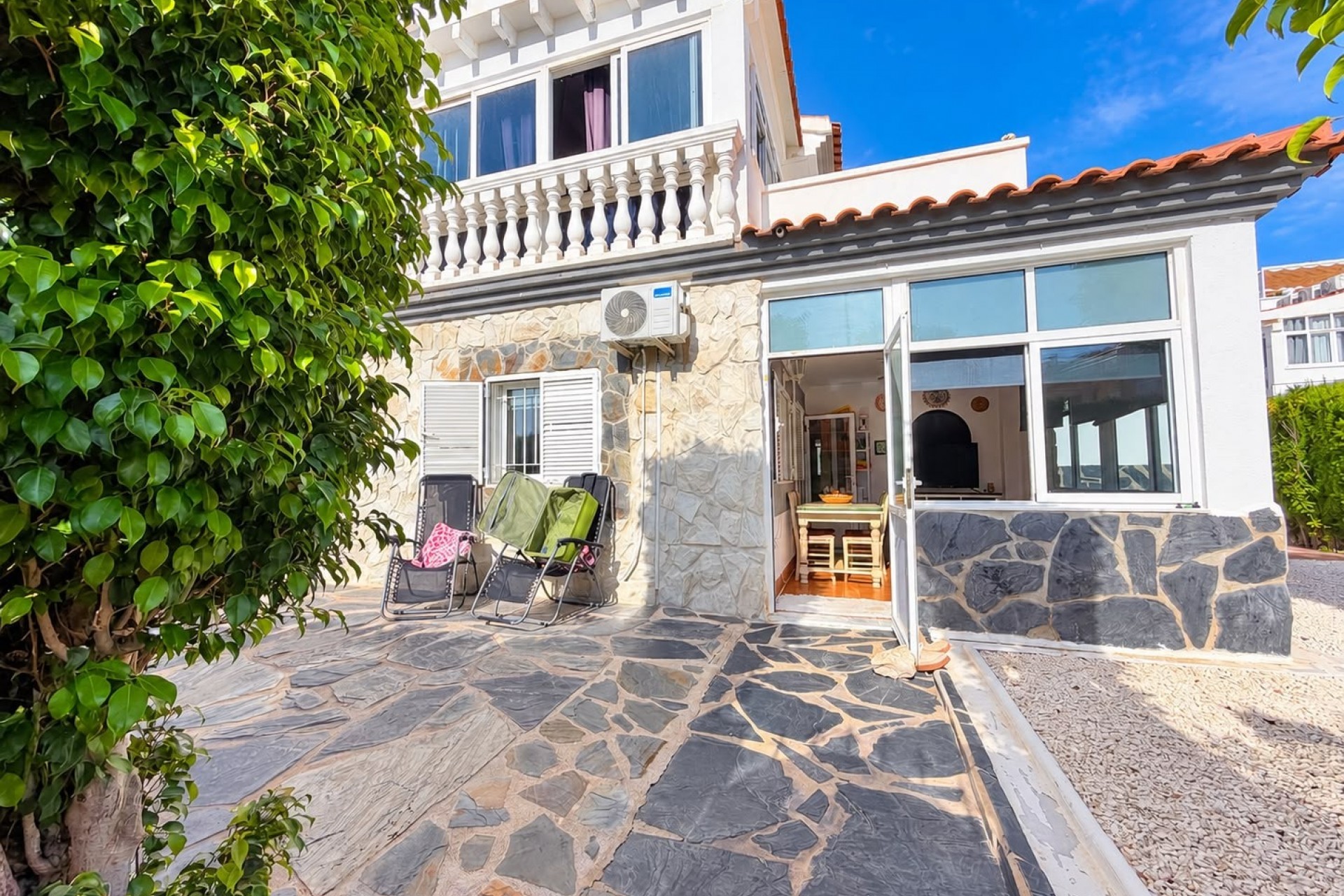 Reventa - Town House -
Alicante - Costa Blanca