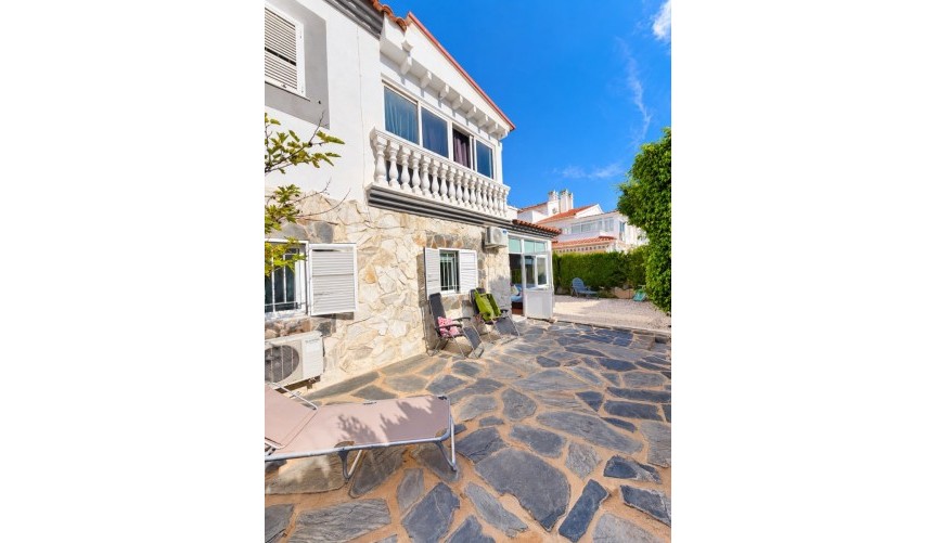 Reventa - Town House -
Alicante - Costa Blanca