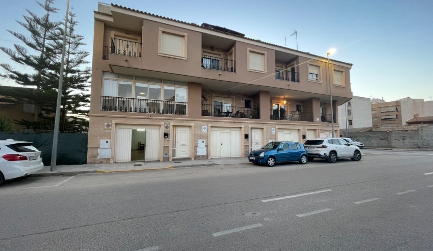 Reventa - Town House -
Almoradí - Inland