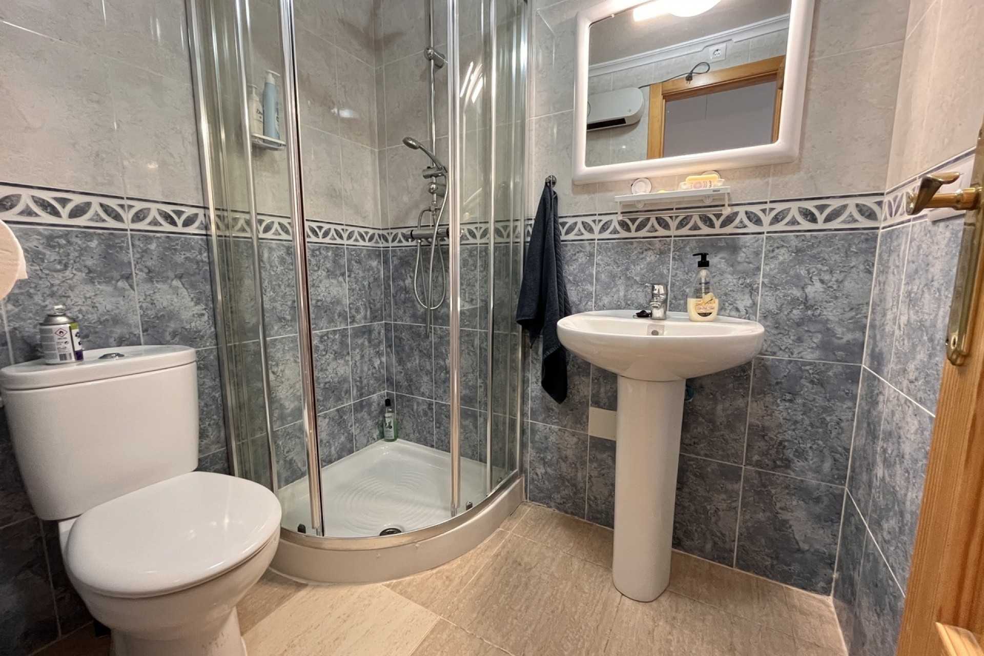 Reventa - Town House -
Avileses - Inland