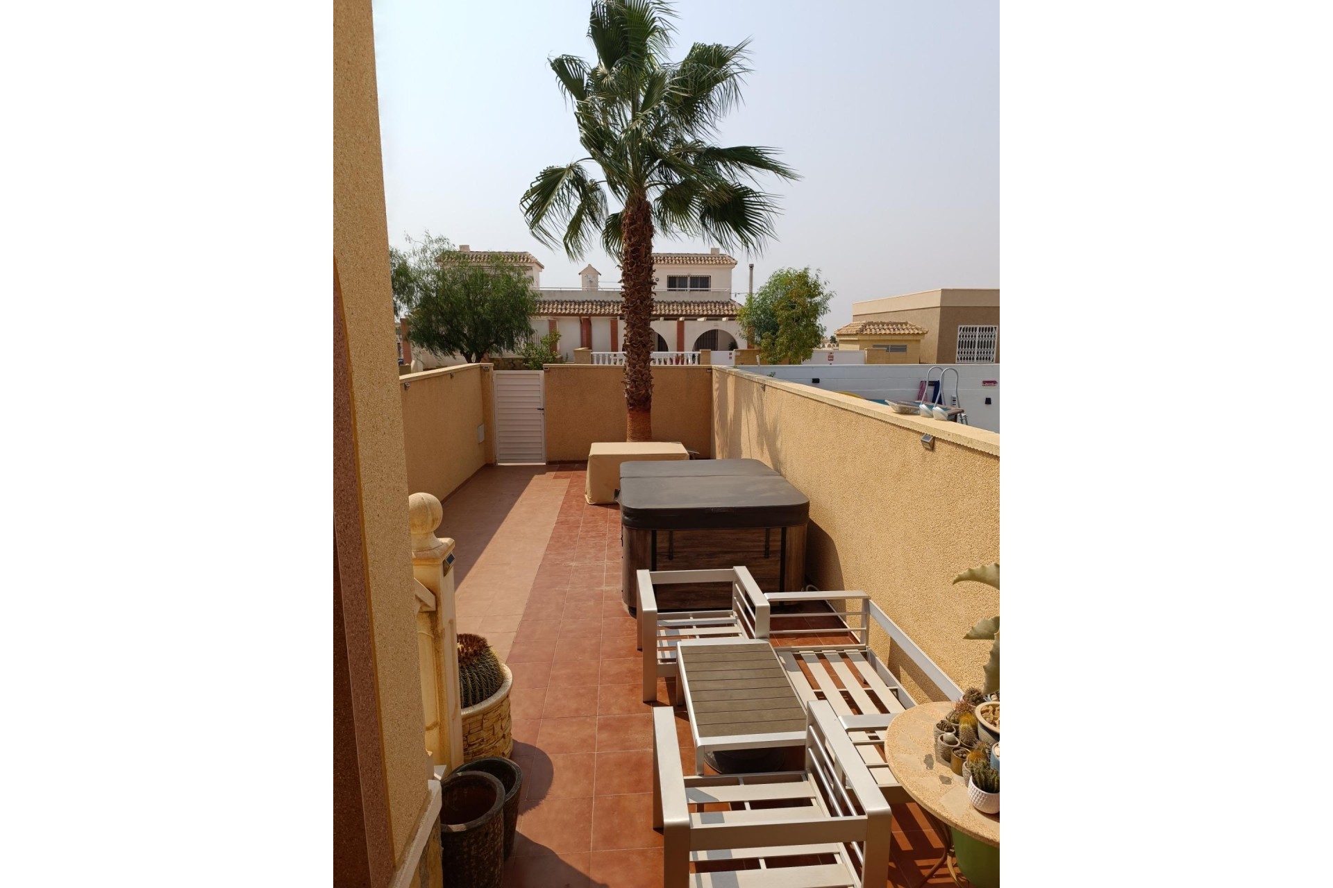 Reventa - Town House -
Avileses - Jerónimo Y Avileses