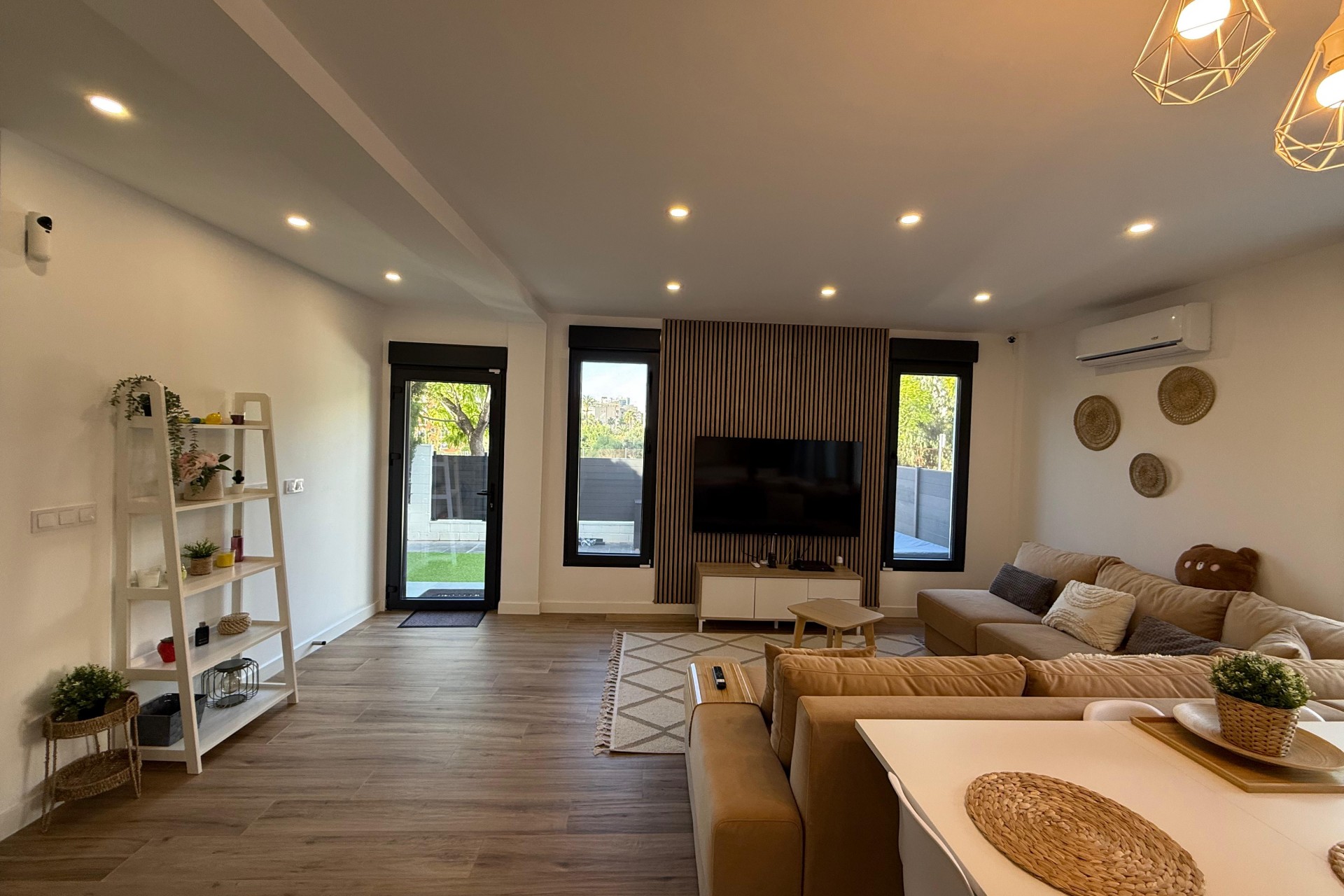 Reventa - Town House -
Benidorm - Costa Blanca