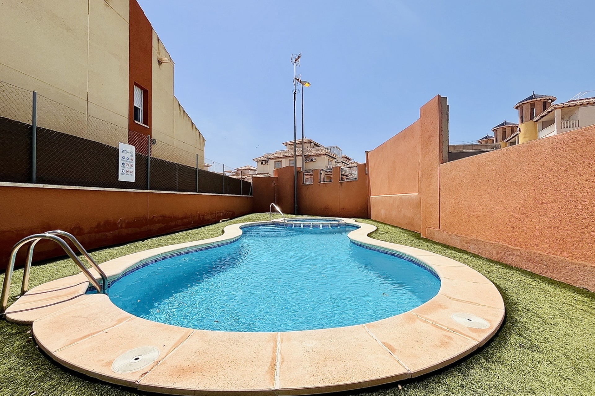 Reventa - Town House -
Cabo Roig - Costa Blanca