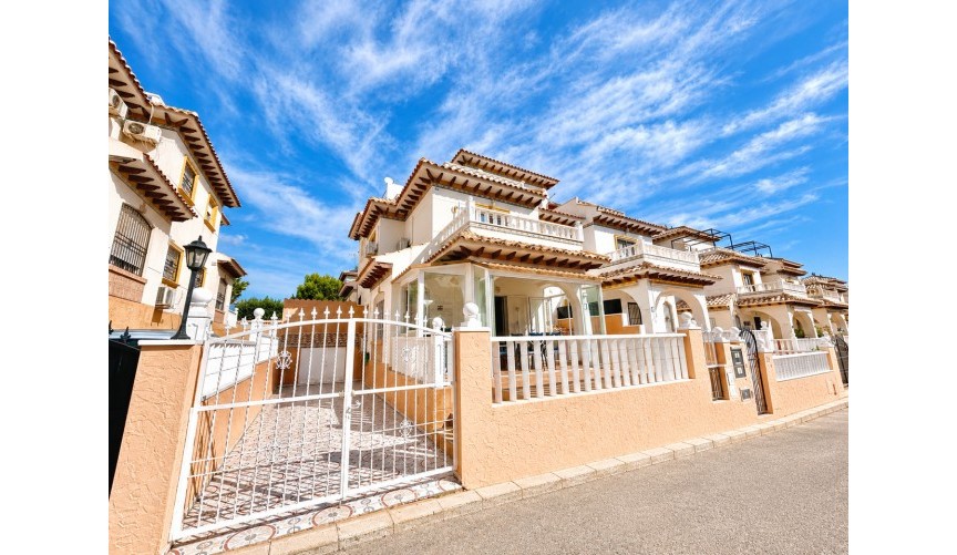 Reventa - Town House -
Cabo Roig - Costa Blanca