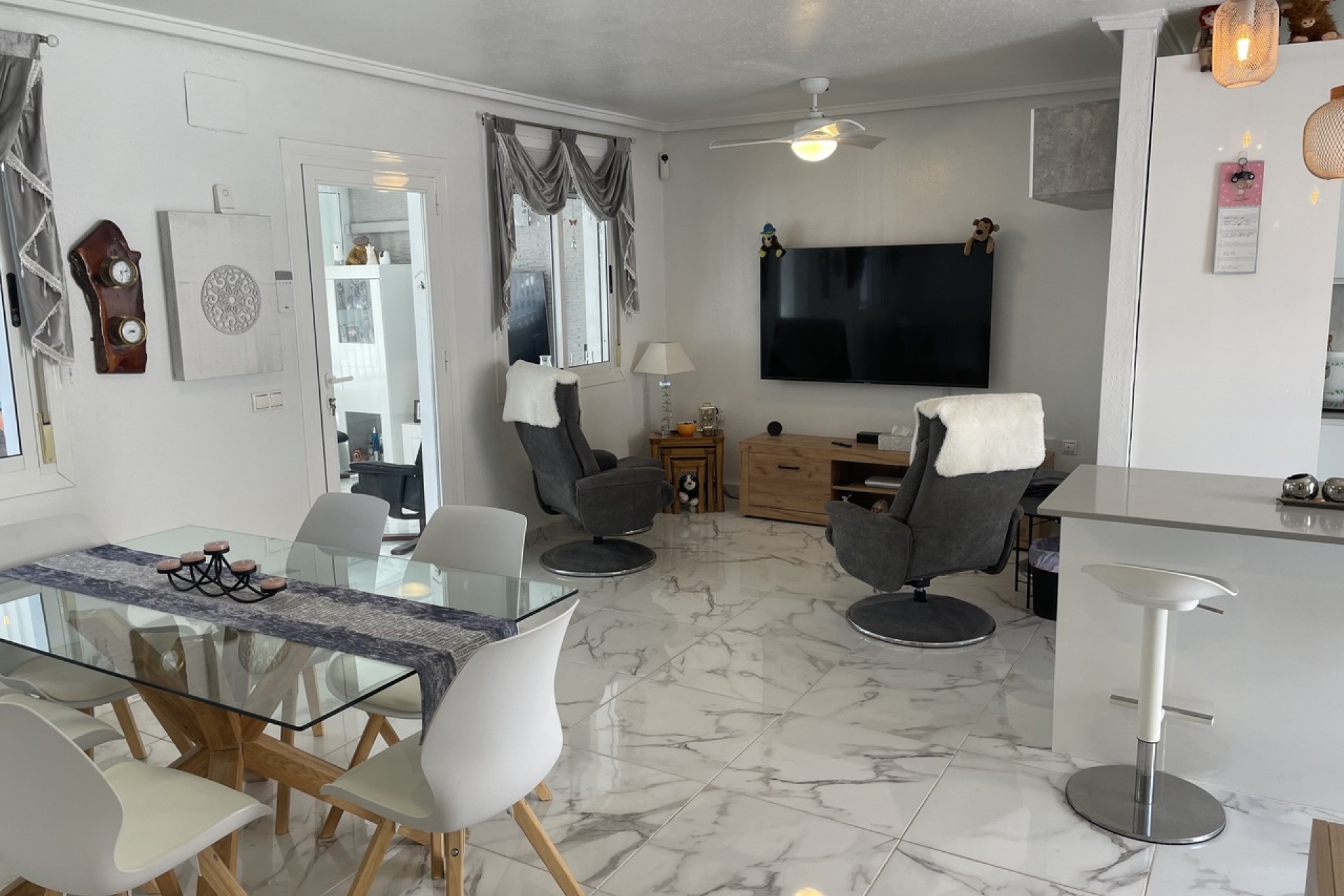 Reventa - Town House -
Camposol - Inland