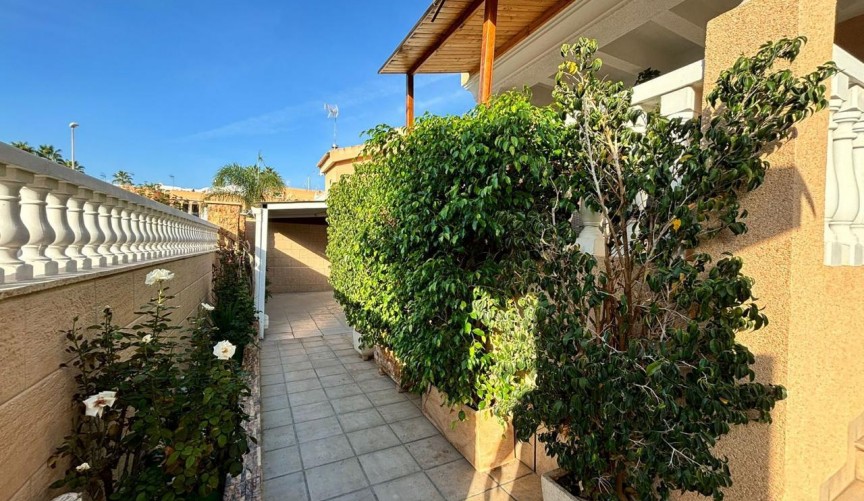 Reventa - Town House -
Cartagena - Costa Calida