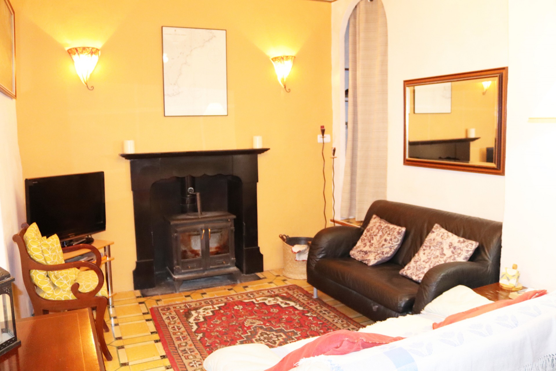 Reventa - Town House -
Castell de Castells - Inland