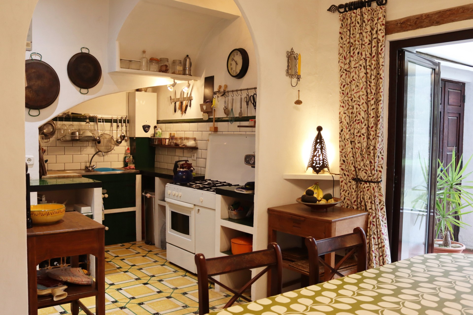 Reventa - Town House -
Castell de Castells - Inland