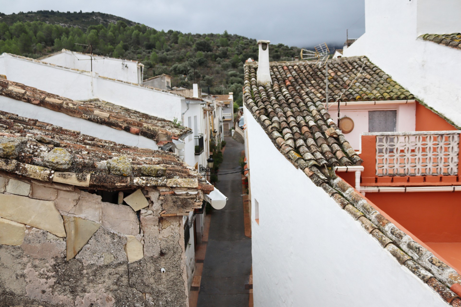 Reventa - Town House -
Castell de Castells - Inland