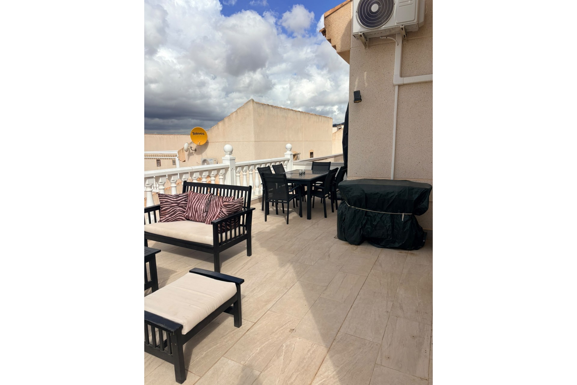 Reventa - Town House -
Ciudad Quesada - Costa Blanca