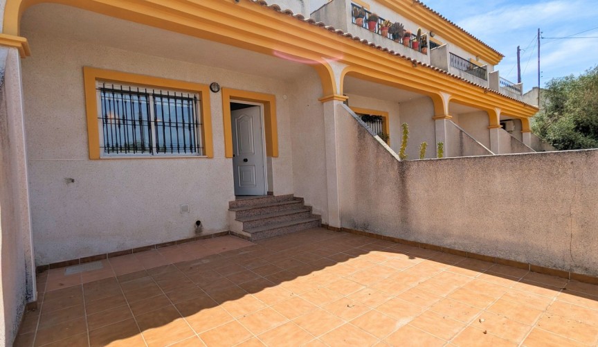 Reventa - Town House -
Daya Nueva - Costa Blanca