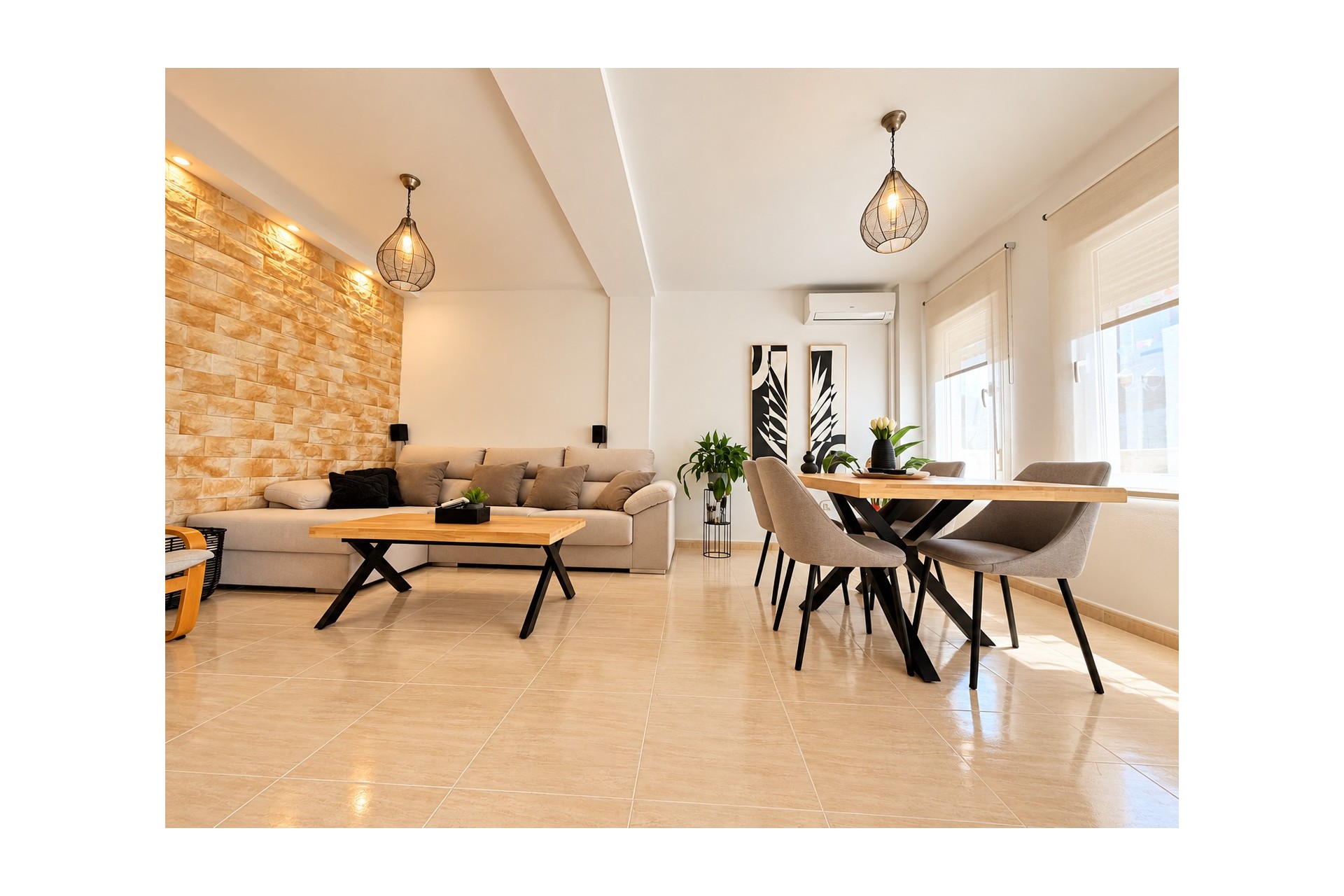 Reventa - Town House -
Daya Nueva - Costa Blanca
