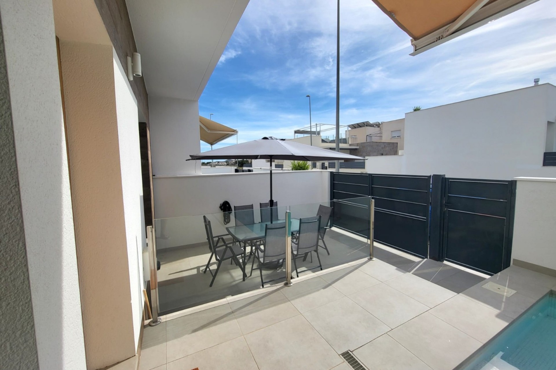 Reventa - Town House -
Daya Vieja - Costa Blanca