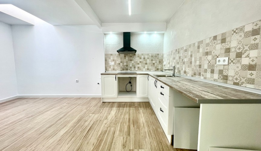 Reventa - Town House -
Daya Vieja - Costa Blanca