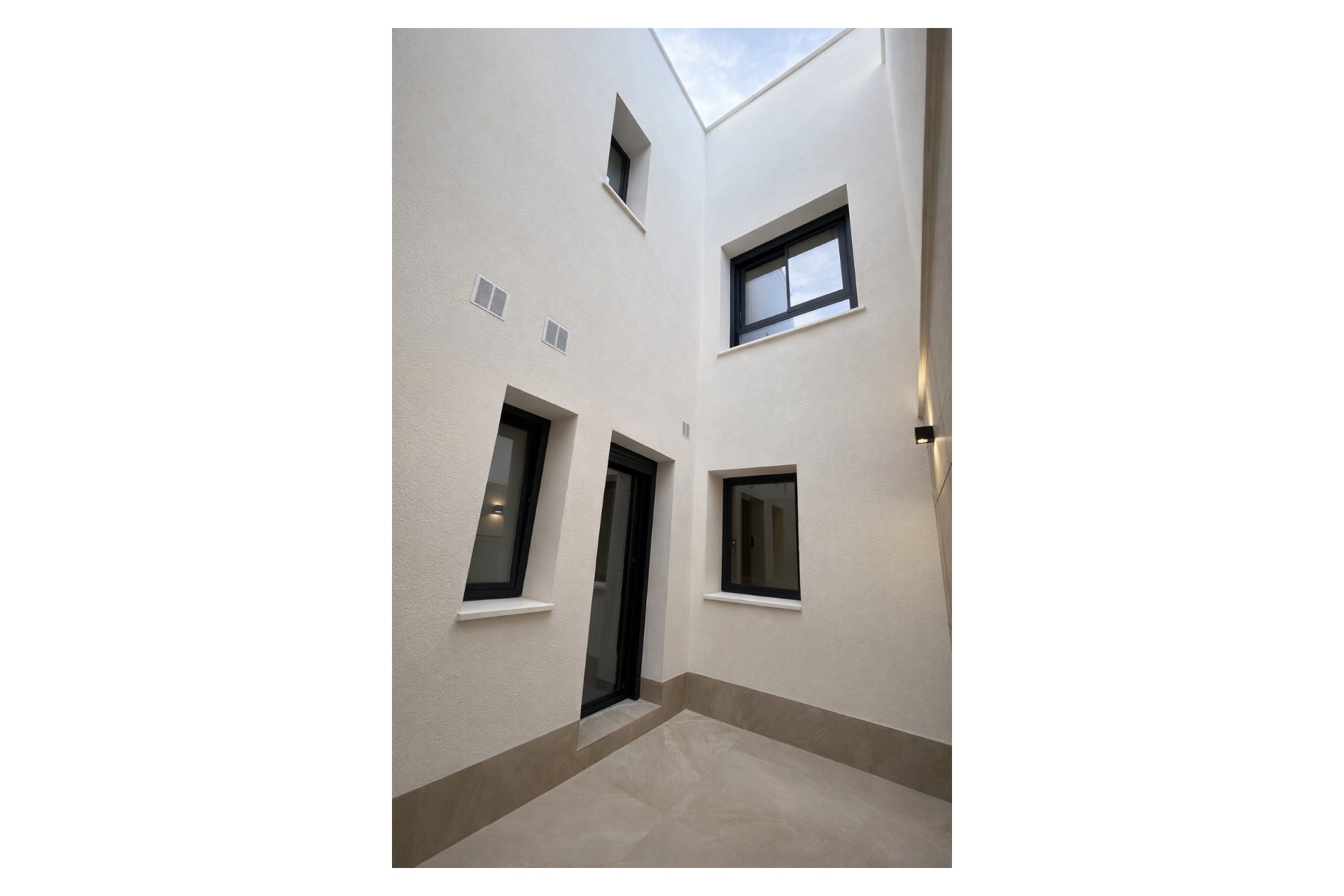 Reventa - Town House -
Dolores - Costa Blanca