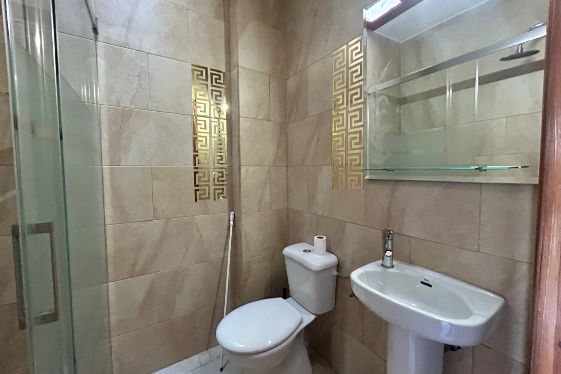 Reventa - Town House -
El Chaparral - Inland