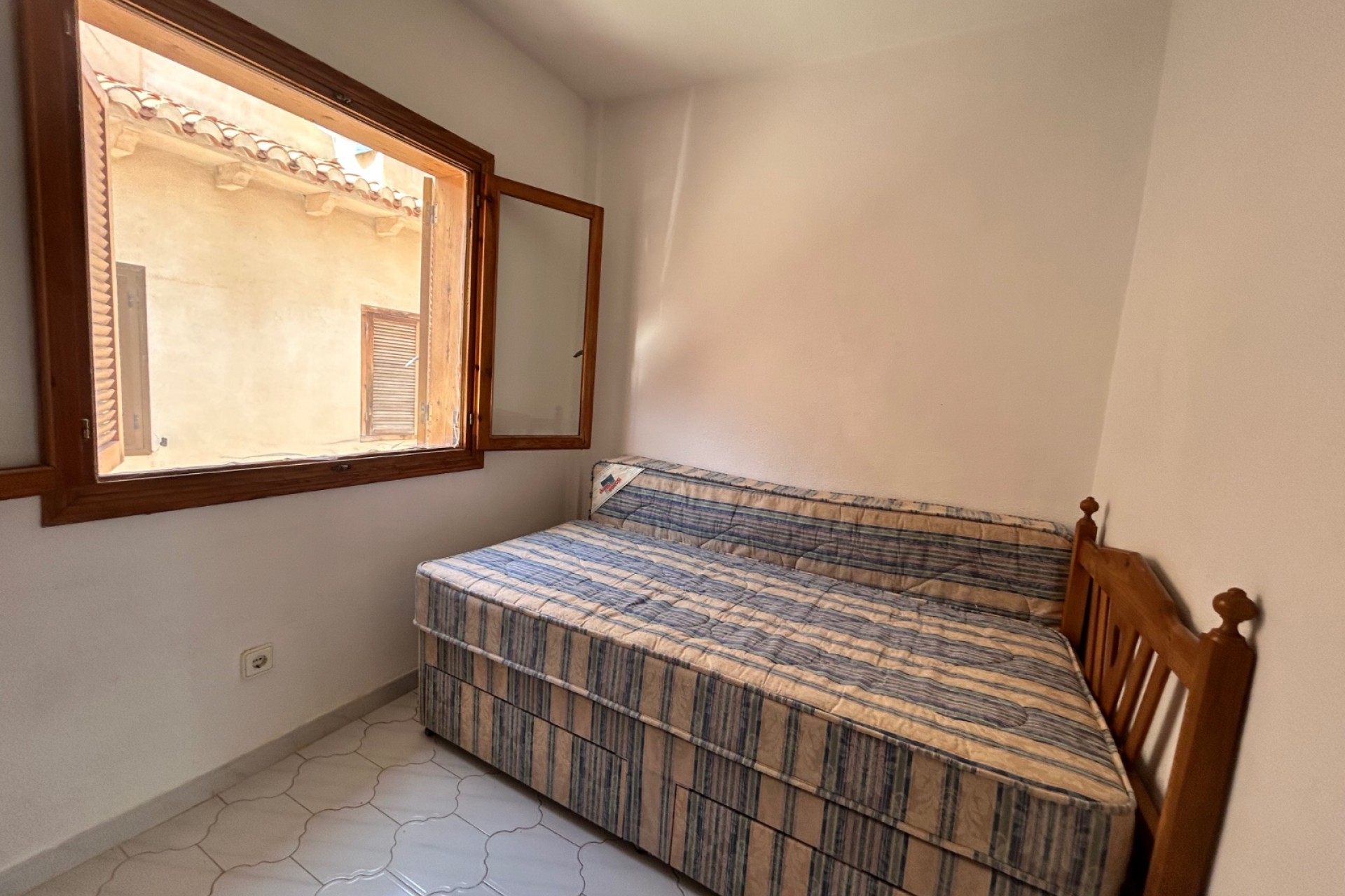 Reventa - Town House -
El Chaparral - Inland