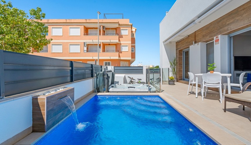 Reventa - Town House -
Formentera del Segura - Costa Blanca