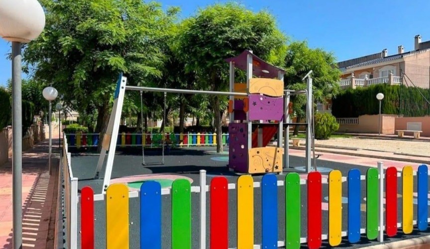 Reventa - Town House -
Gran Alacant