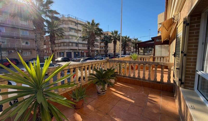 Reventa - Town House -
Guardamar del Segura - Pueblo