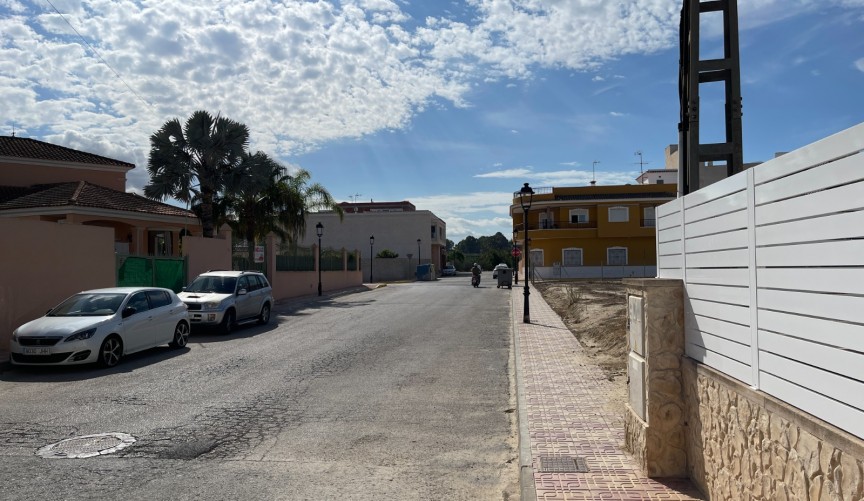 Reventa - Town House -
Jacarilla - Inland