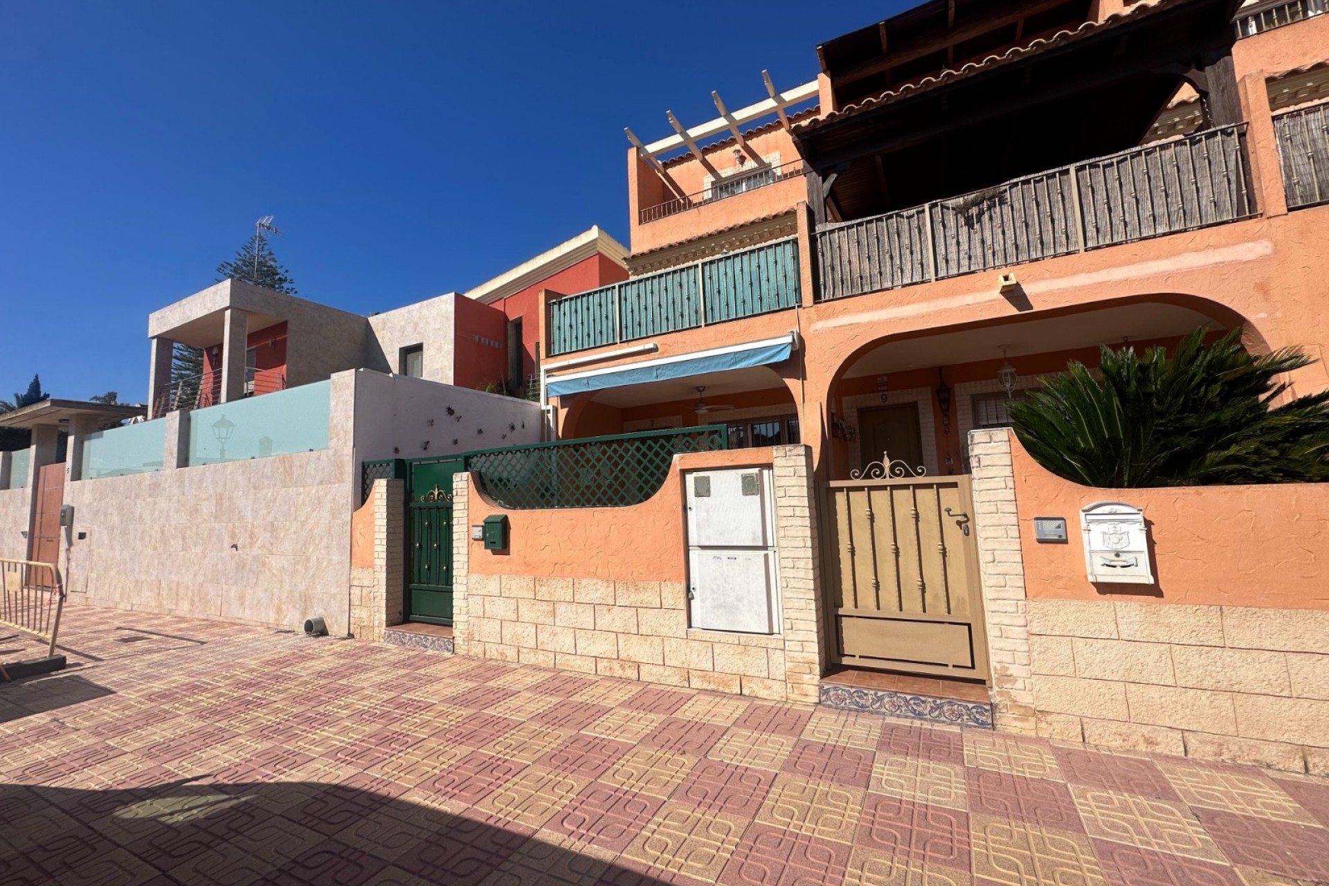 Reventa - Town House -
Jacarilla - Inland