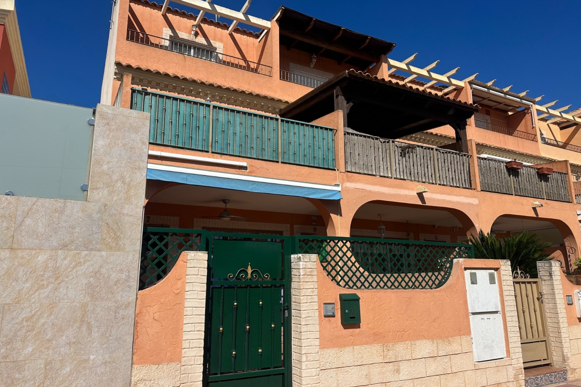 Reventa - Town House -
Jacarilla - Inland