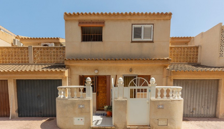 Reventa - Town House -
La Mata - Costa Blanca