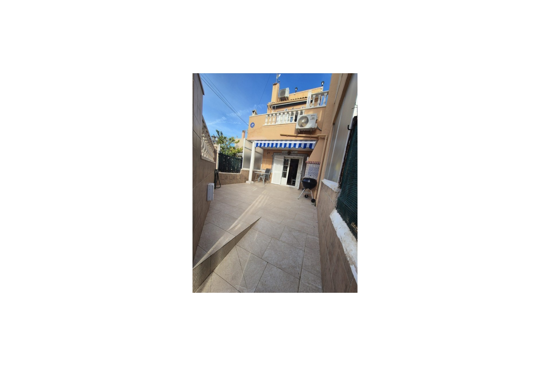 Reventa - Town House -
La Rosaleda - Inland