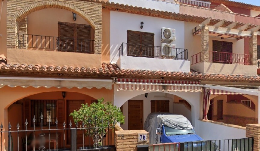 Reventa - Town House -
Los Alcazares - Playa de los narejos
