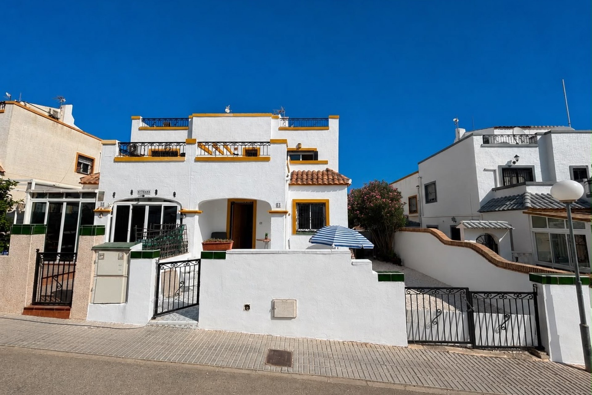 Reventa - Town House -
Los Altos - Costa Blanca