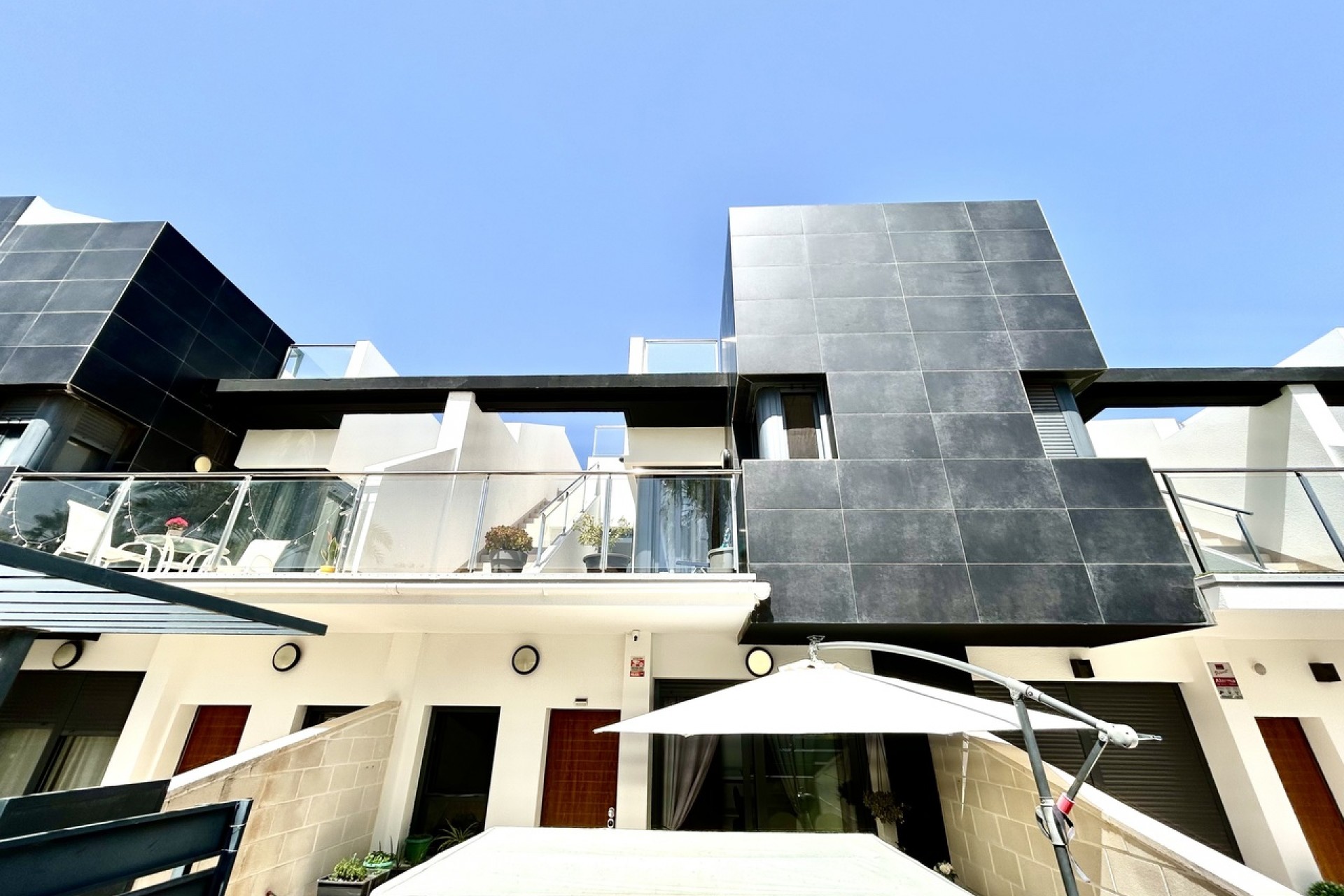 Reventa - Town House -
Los Dolses - Inland