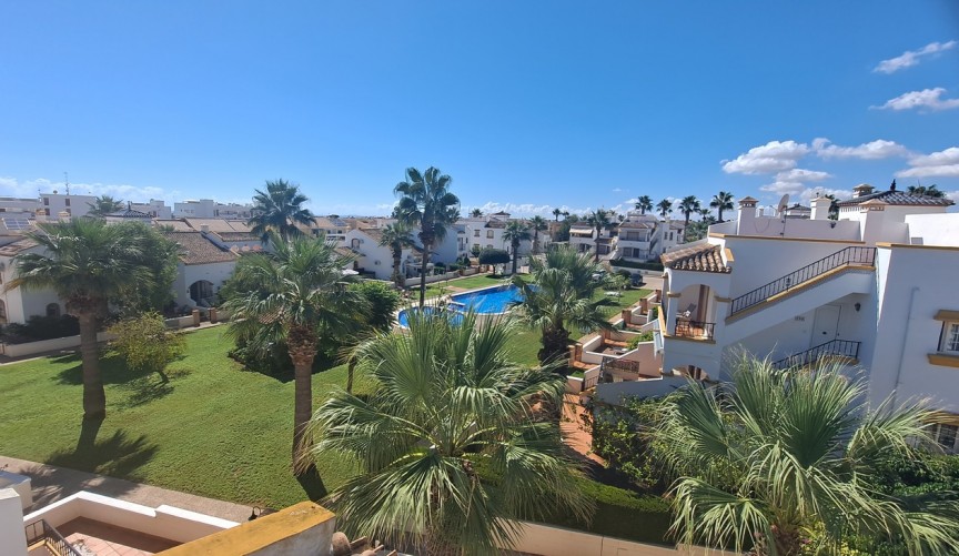 Reventa - Town House -
Los Dolses - Inland