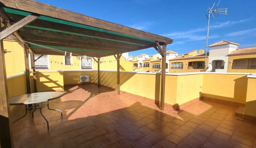 Reventa - Town House -
Los Montesinos - Los Montesinos - Urb. La Herrada