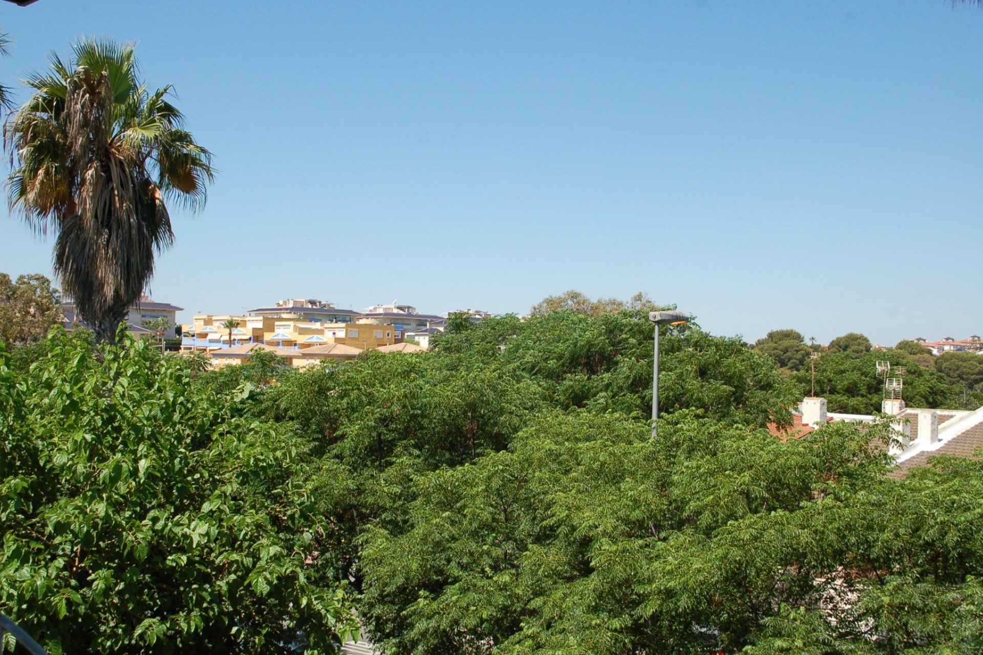 Reventa - Town House -
Mil Palmeras - Costa Blanca