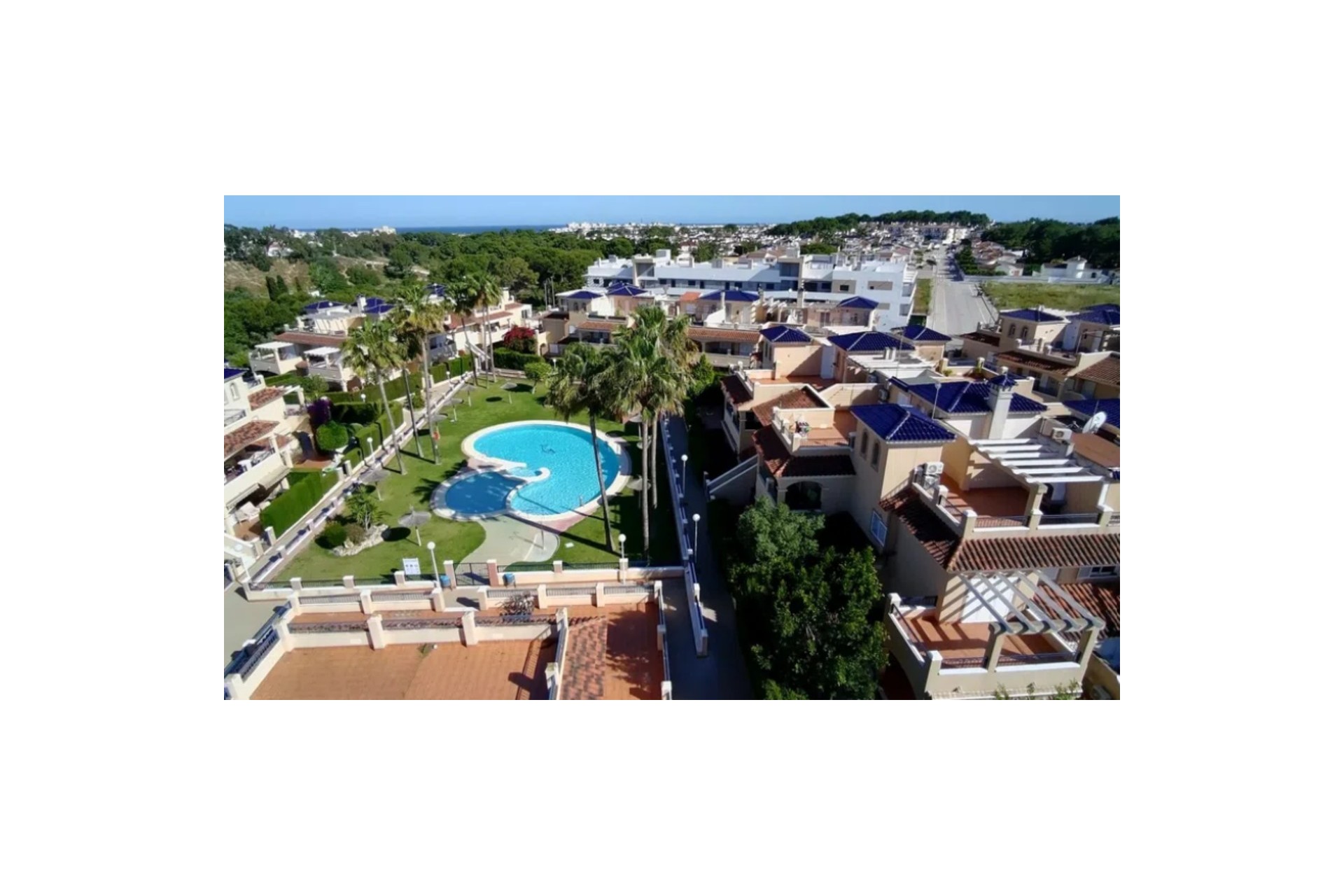 Reventa - Town House -
Mil Palmeras - Costa Blanca