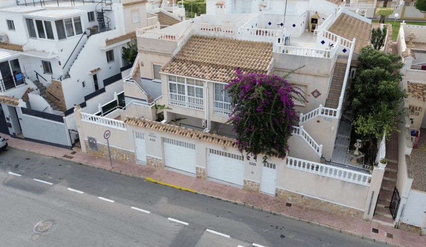 Reventa - Town House -
Orihuela Costa - Costa Blanca